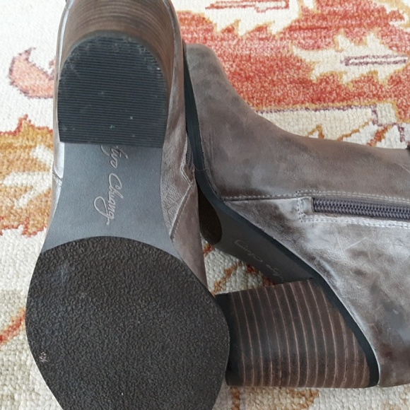 Arturo Chiang Sanya Gray Antiqued Leather Ankle Boots Size 6.5 - Picture 5 of 6